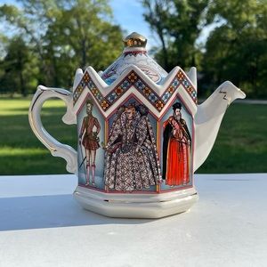 Teapot Set by Sadler’s of the United Kingdom